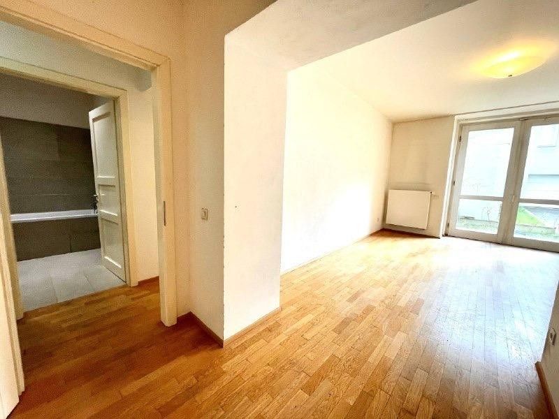 Pronájem byt 2+kk - Ortenovo náměstí, Praha, 65 m² - 2