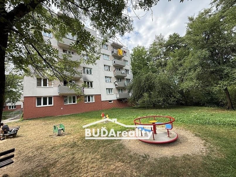 Prodej byt 2+1 - Zlín - Mladcová, Zlínský kraj, 35 m² - 1