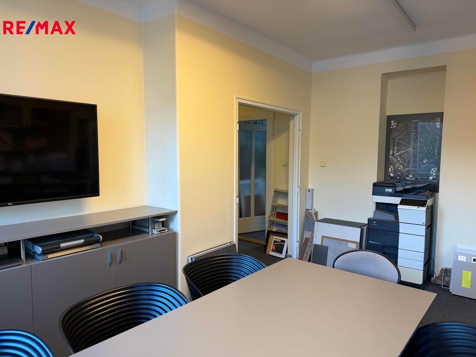 Pronájem kancelář - Pajerova, Praha, 53 m²