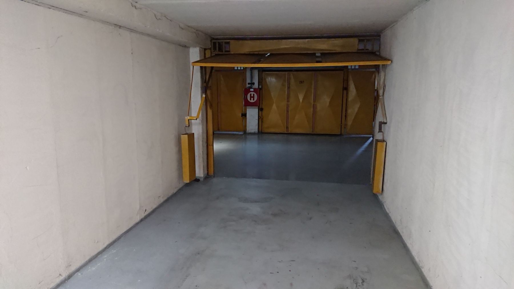 Garáže, Navigátorů, Praha - Liboc, 19 m² - 1