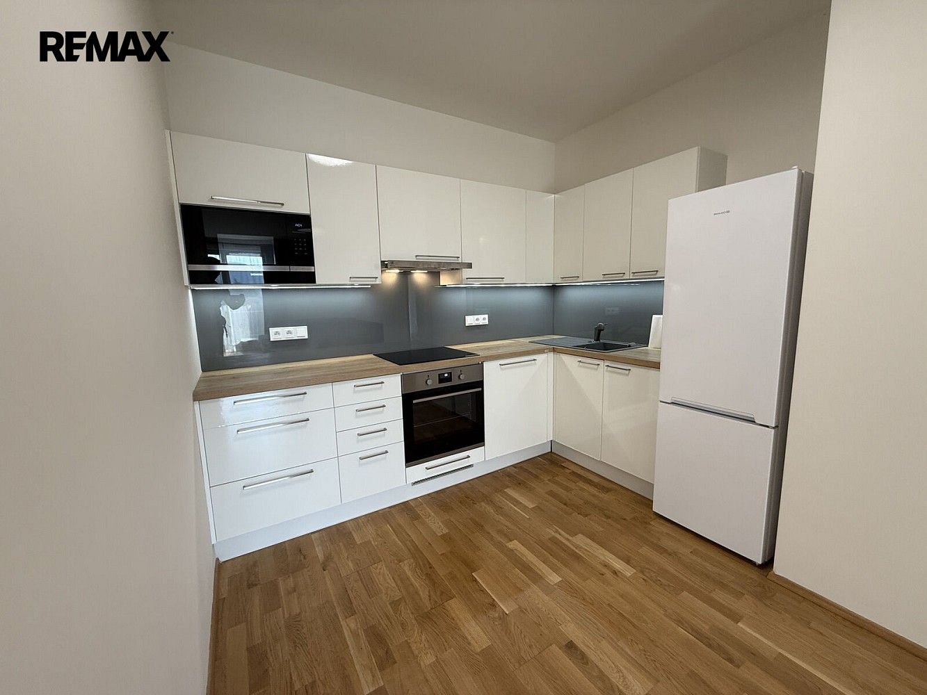 2+kk, Mezi vodami, Praha 4 - Modřany, 64 m² - 1