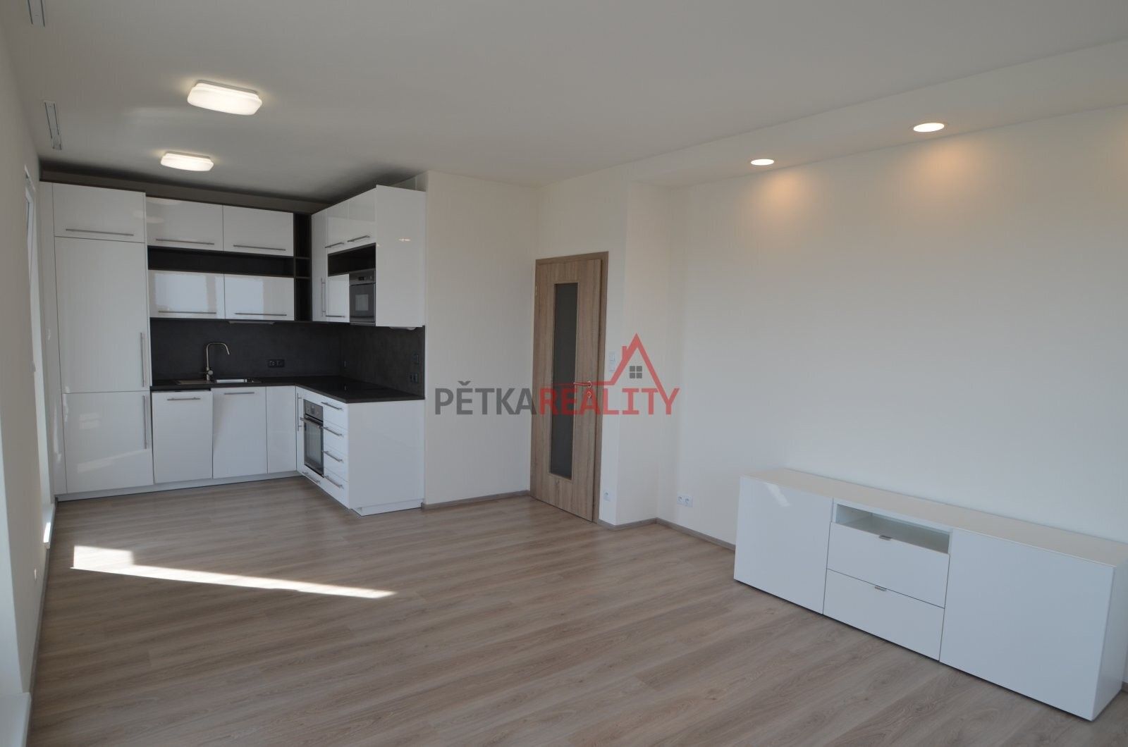 2+kk, Štanderova, Praha, 59 m²