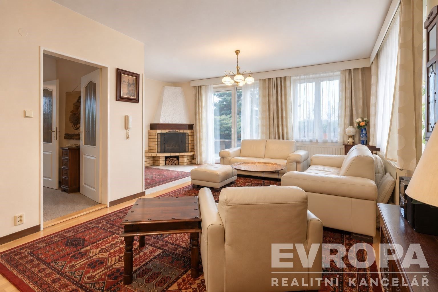 Rodinný dům · 342 m² · Armádní 1157, Praha Suchdol - 4