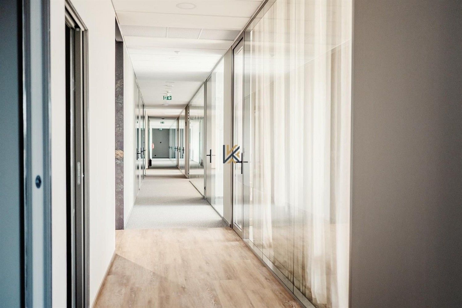 Pronájem kancelář - Praha - Libeň, okres Praha 8, Hlavní město Praha, 23 m² - 5
