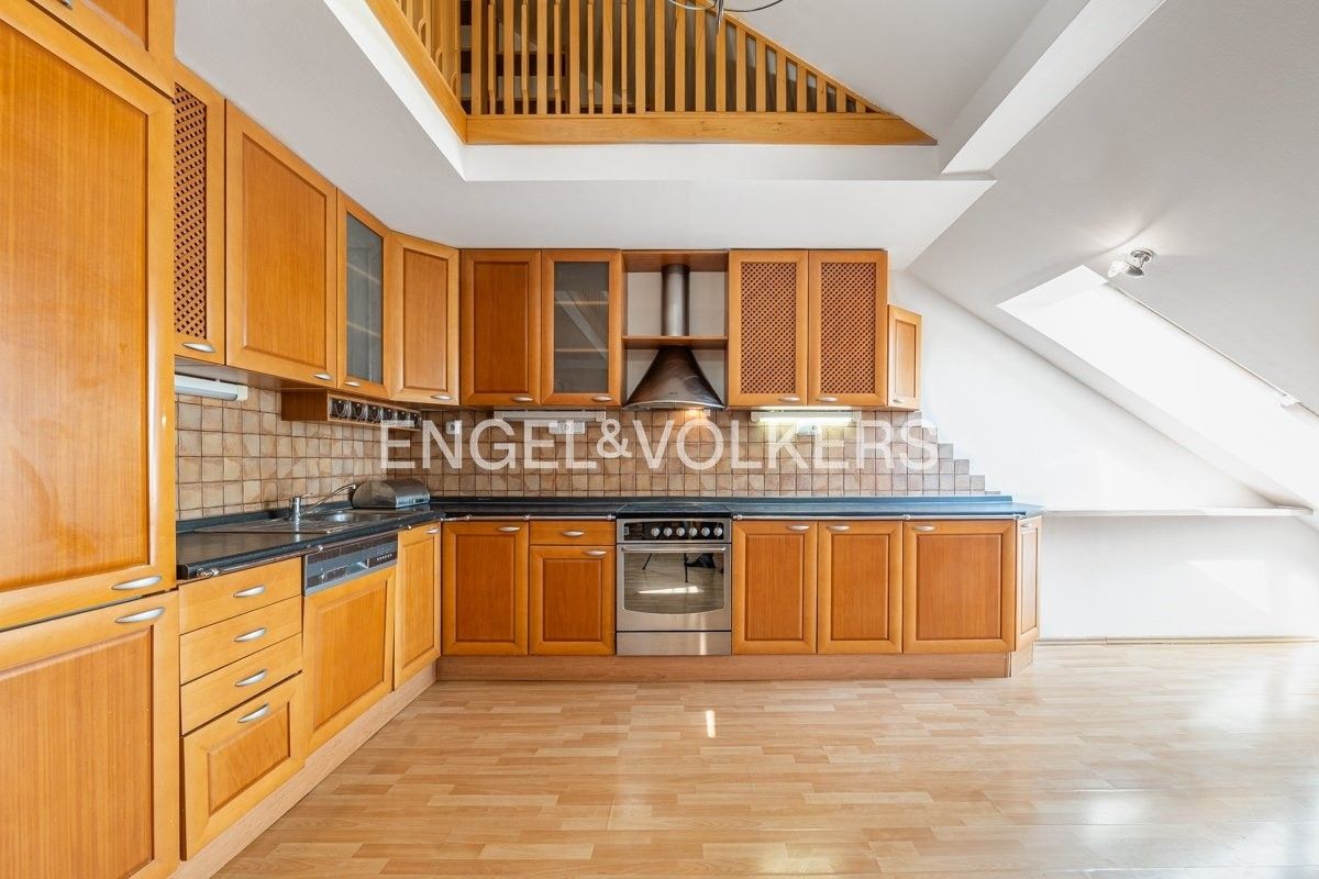 4+kk, Janáčkovo nábřeží 1075, Praha Smíchov, 173 m² - 2