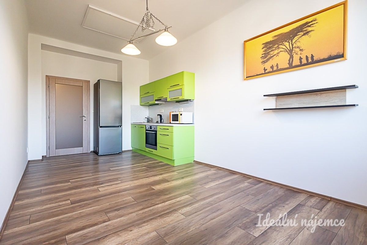 Pronájem byt 2+kk - Ruská, Praha, 47 m²
