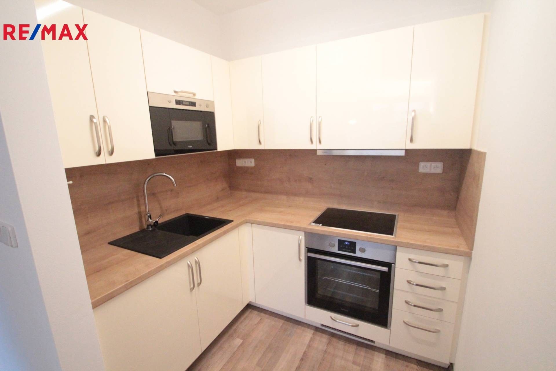 2+kk, Václavská, Kolín, 50 m²