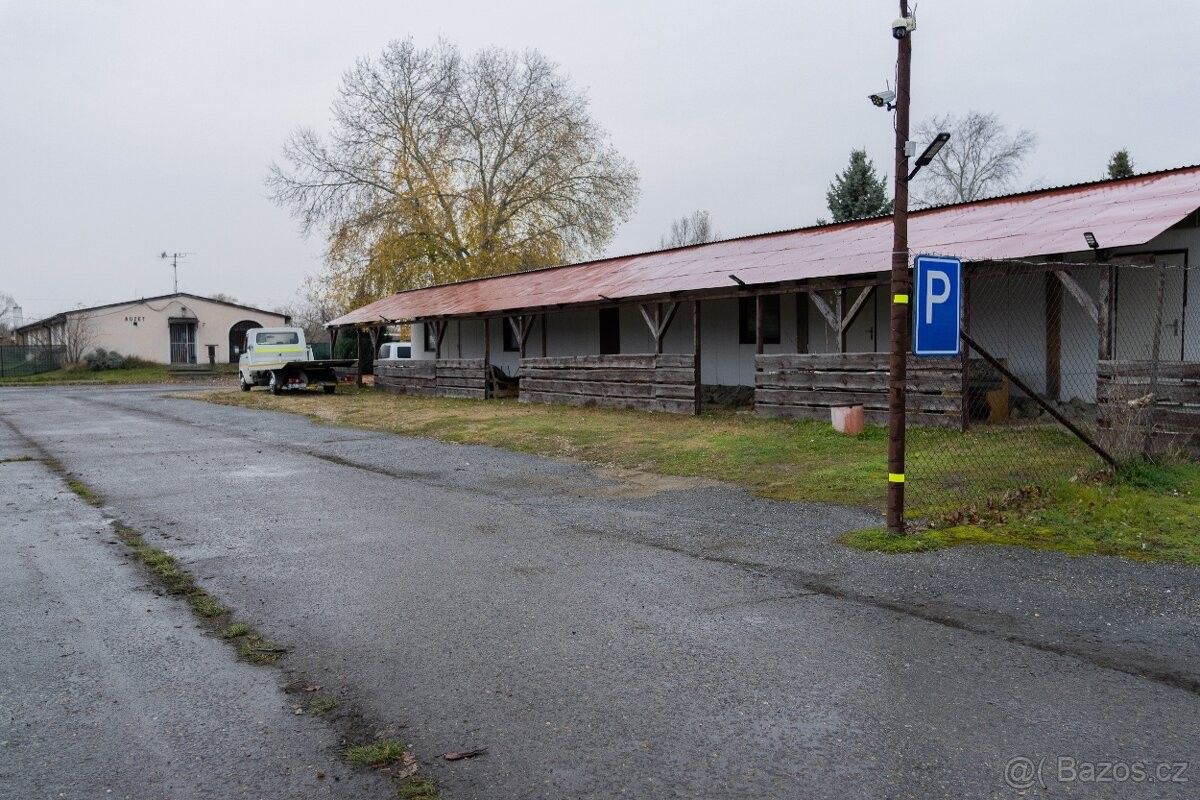 Sklady, Podivín, 691 45