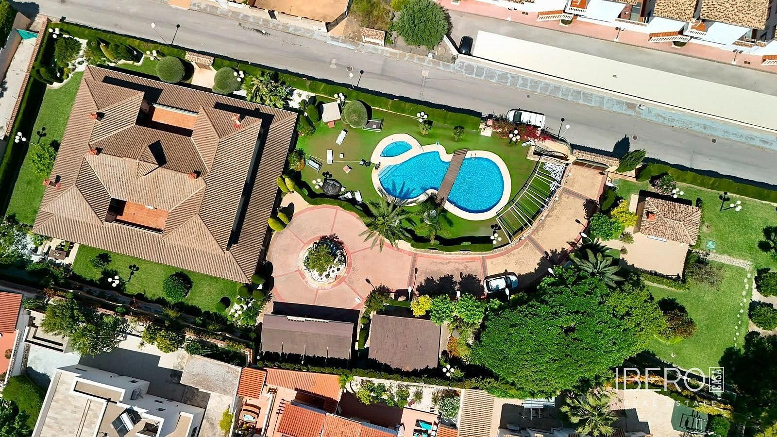 Rodinný dům, 1 000 m²