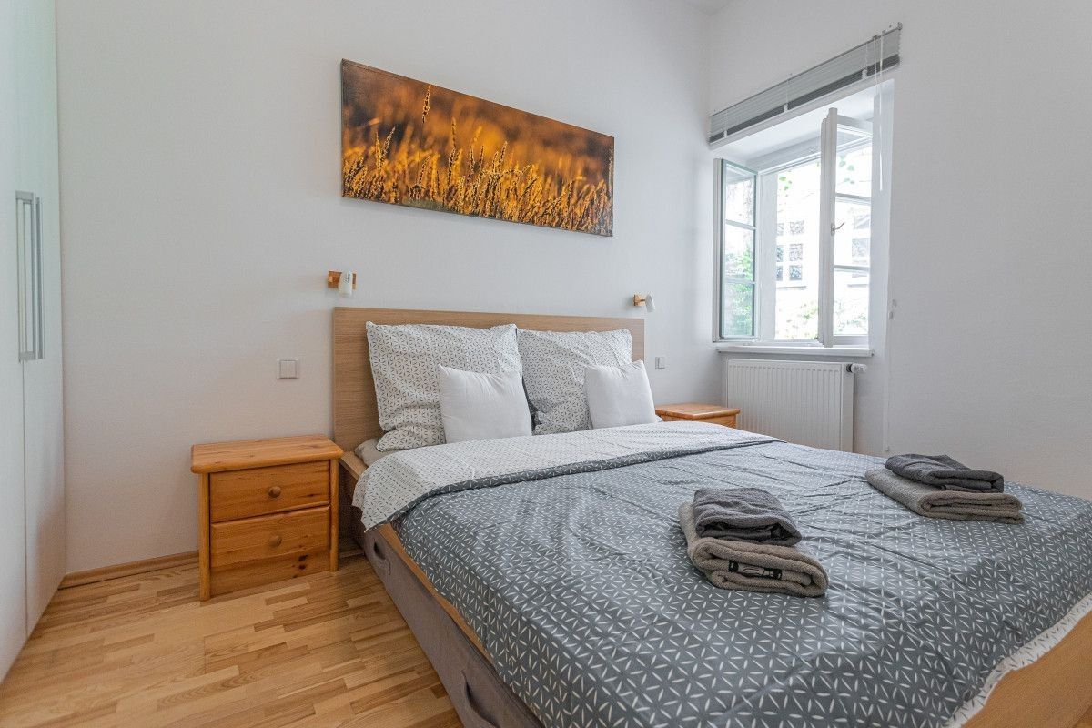 Byty, U Obecního dvora, Praha - Staré Město, 50 m² - 1