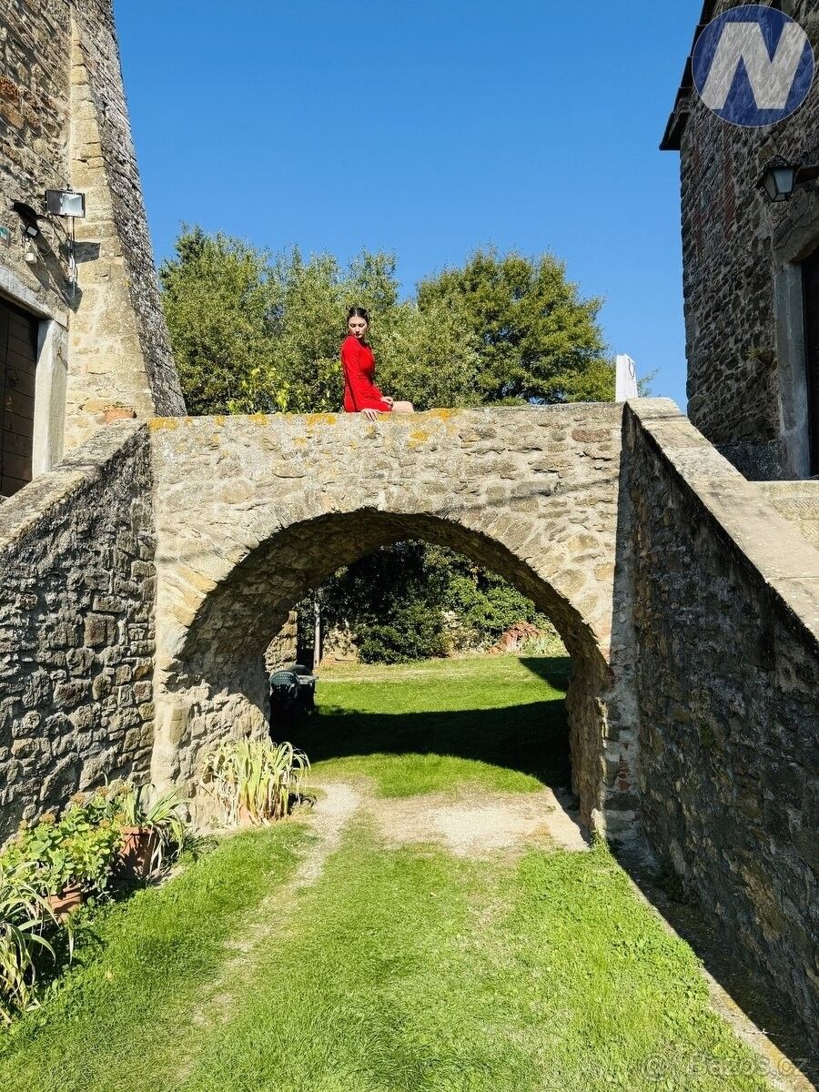 Prodej rodinný dům - 987 66, Zahraničí