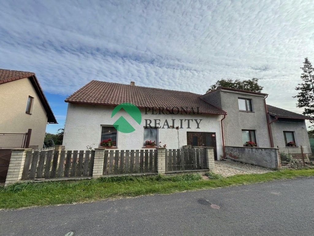 Rodinné domy, Bečváry, 94 m² - 1