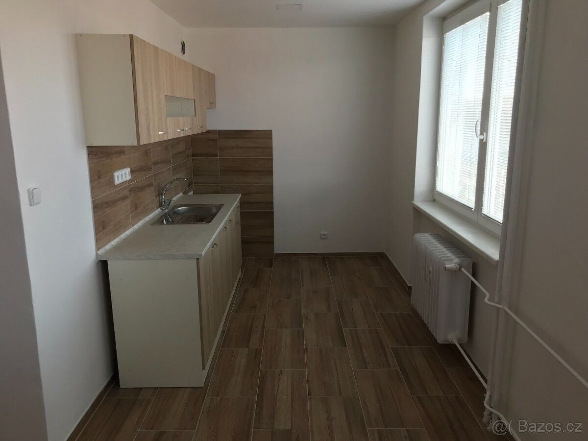 Byty, Dvorce u Bruntálu, 793 68