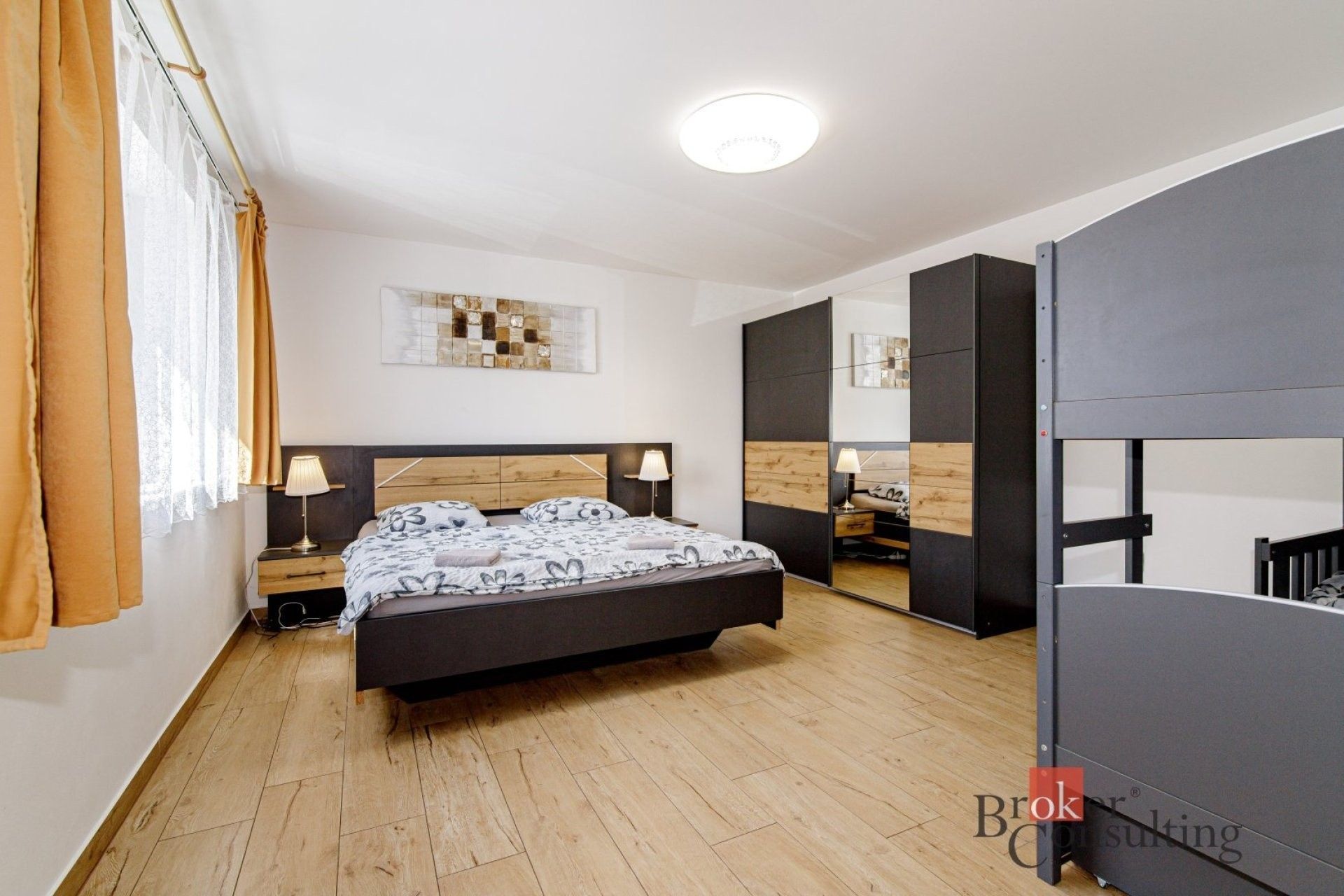 Ubytovací zařízení, 250 m²