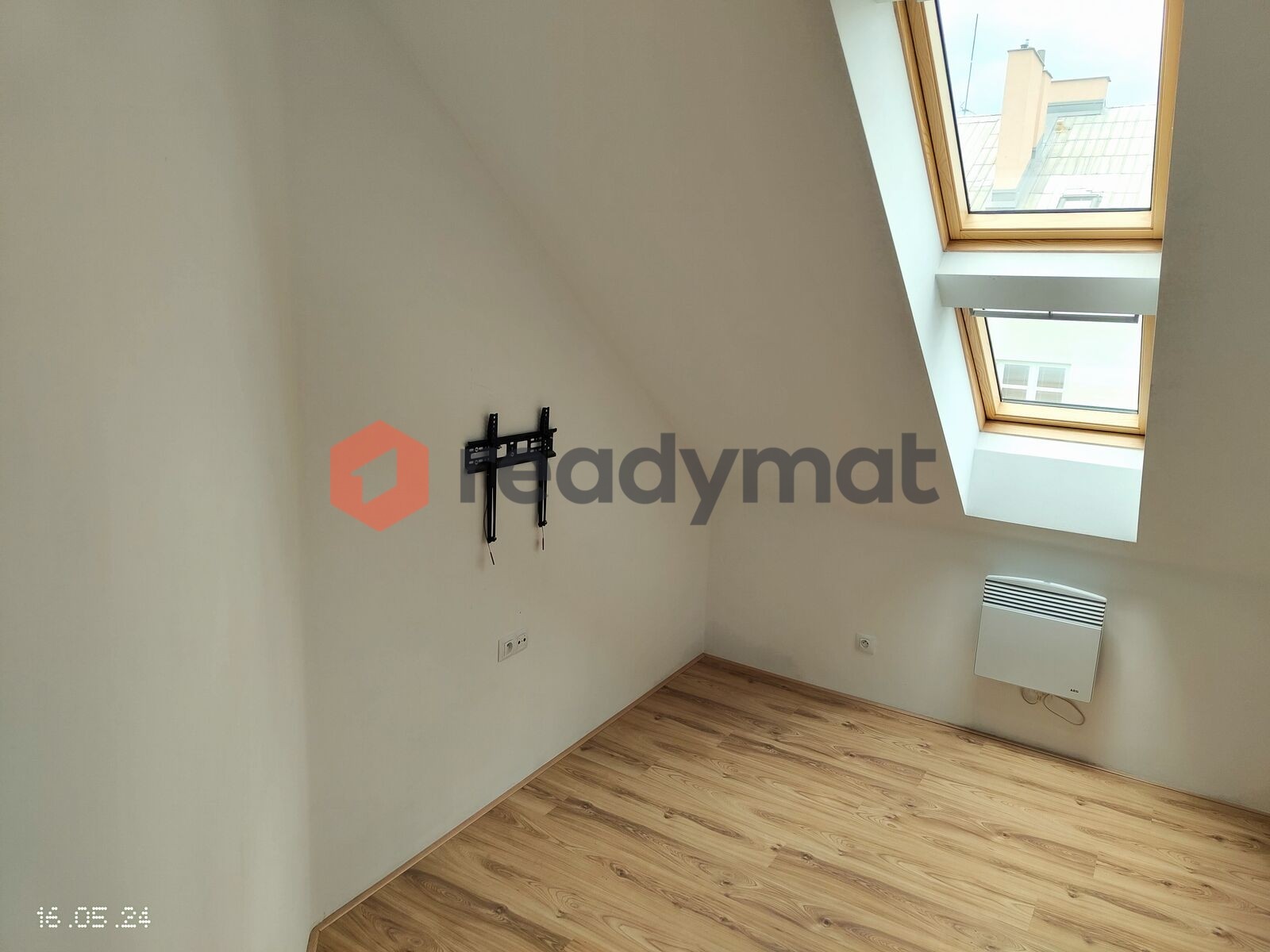 Pronájem byt 2+kk - Úprkova, Hodonín, 76 m² - 5
