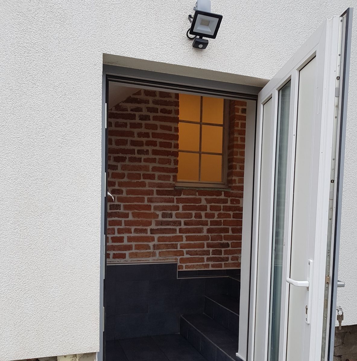 2+1, Dubenecká, Praha - Dolní Počernice, 60 m² - 1