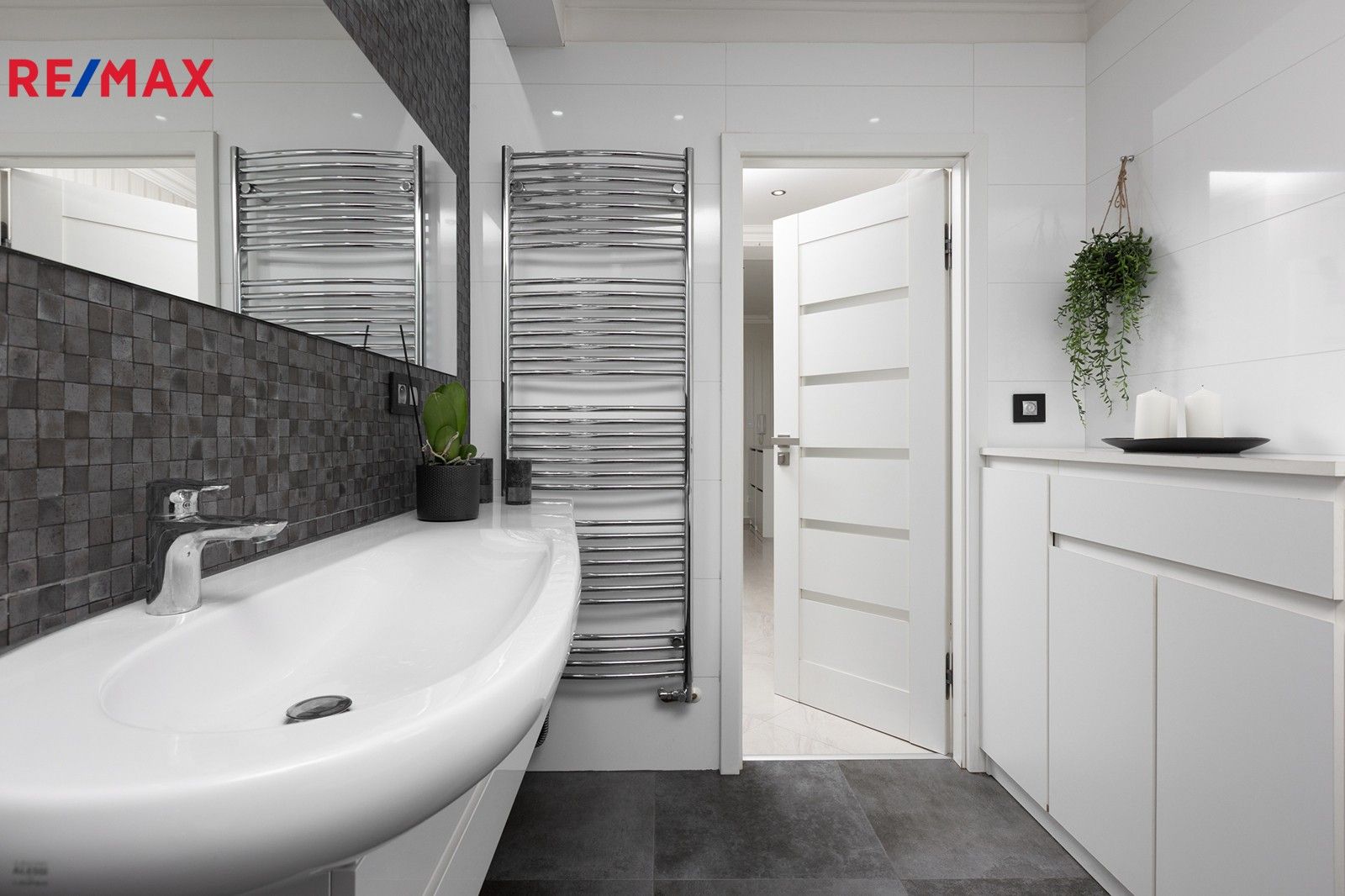 Prodej byt 3+kk - Zbrojnická, Karlovy Vary, 86 m²