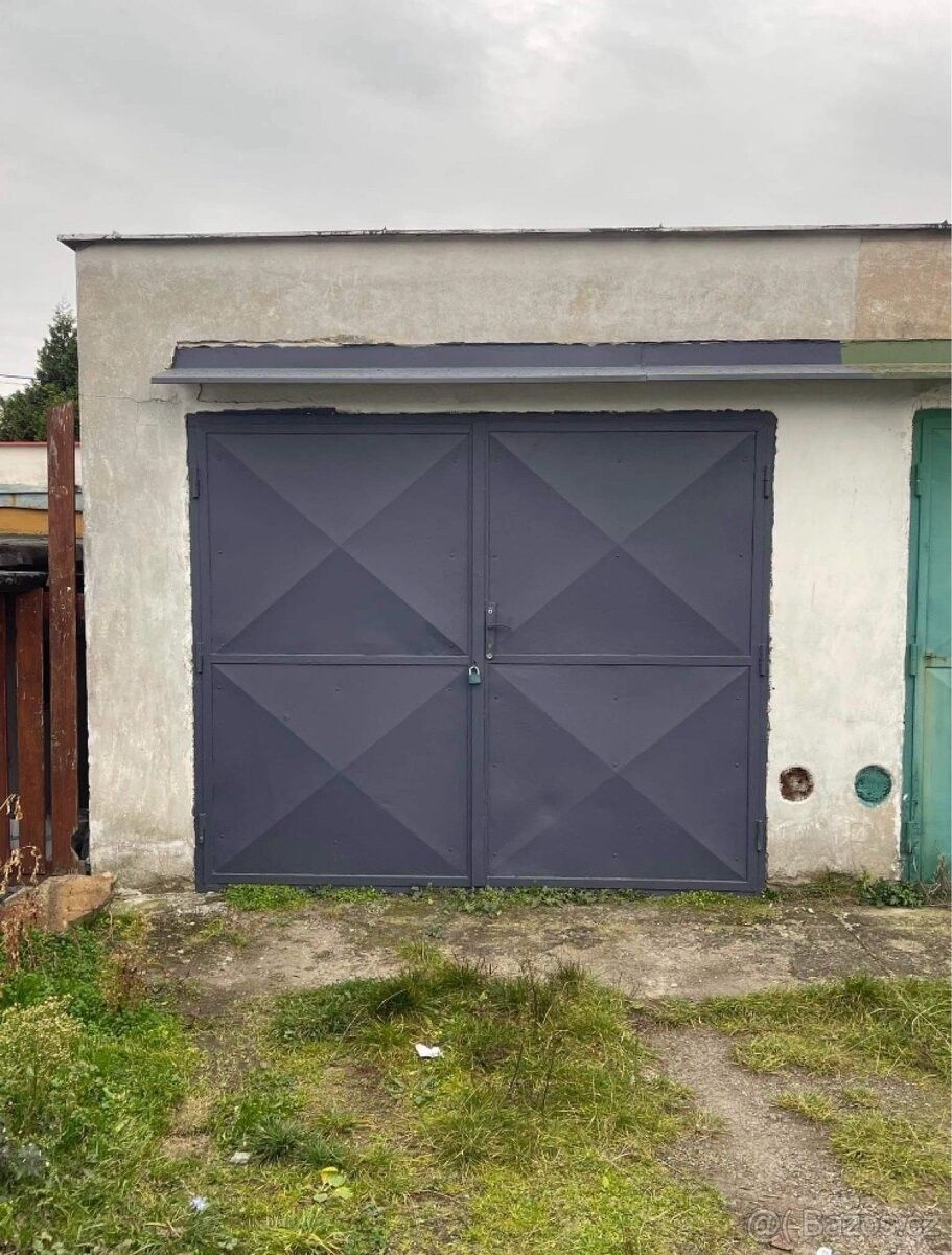 Garáže, Opava, 747 05