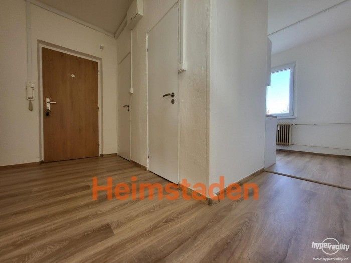 Pronájem byt 2+1 - Holubova, Karviná, Nové Město, 52 m²