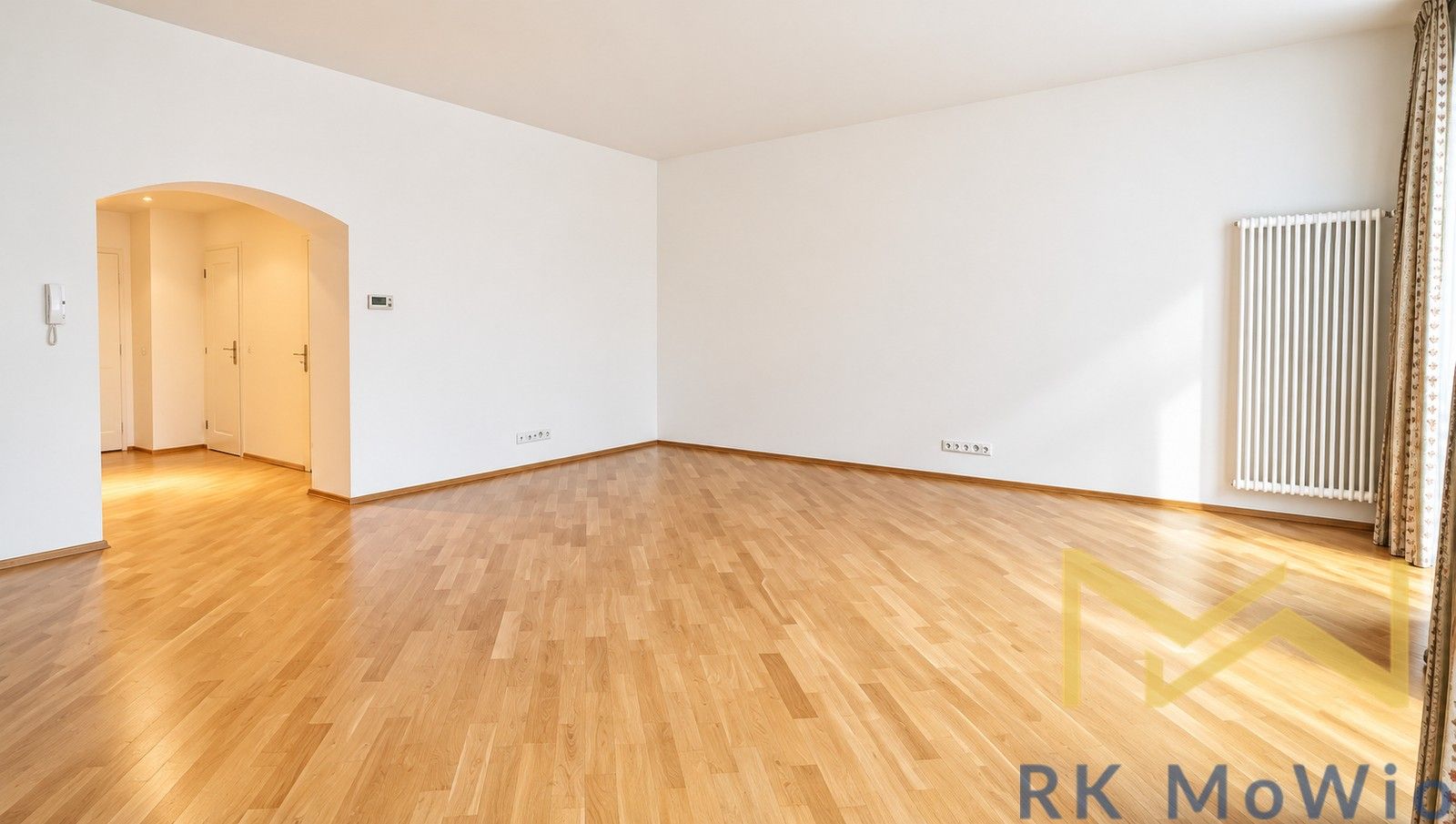 4+1, Odborů, Praha, 100 m² - 1