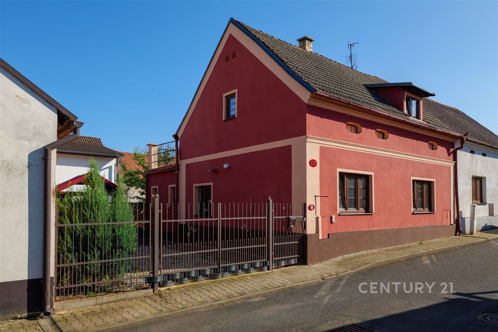 Prodej rodinný dům - Na Rybníkách 325, Kryry, 90 m²