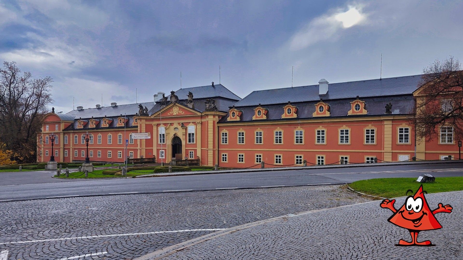 Restaurace, náměstí Svobody, Dobříš, 419 m²