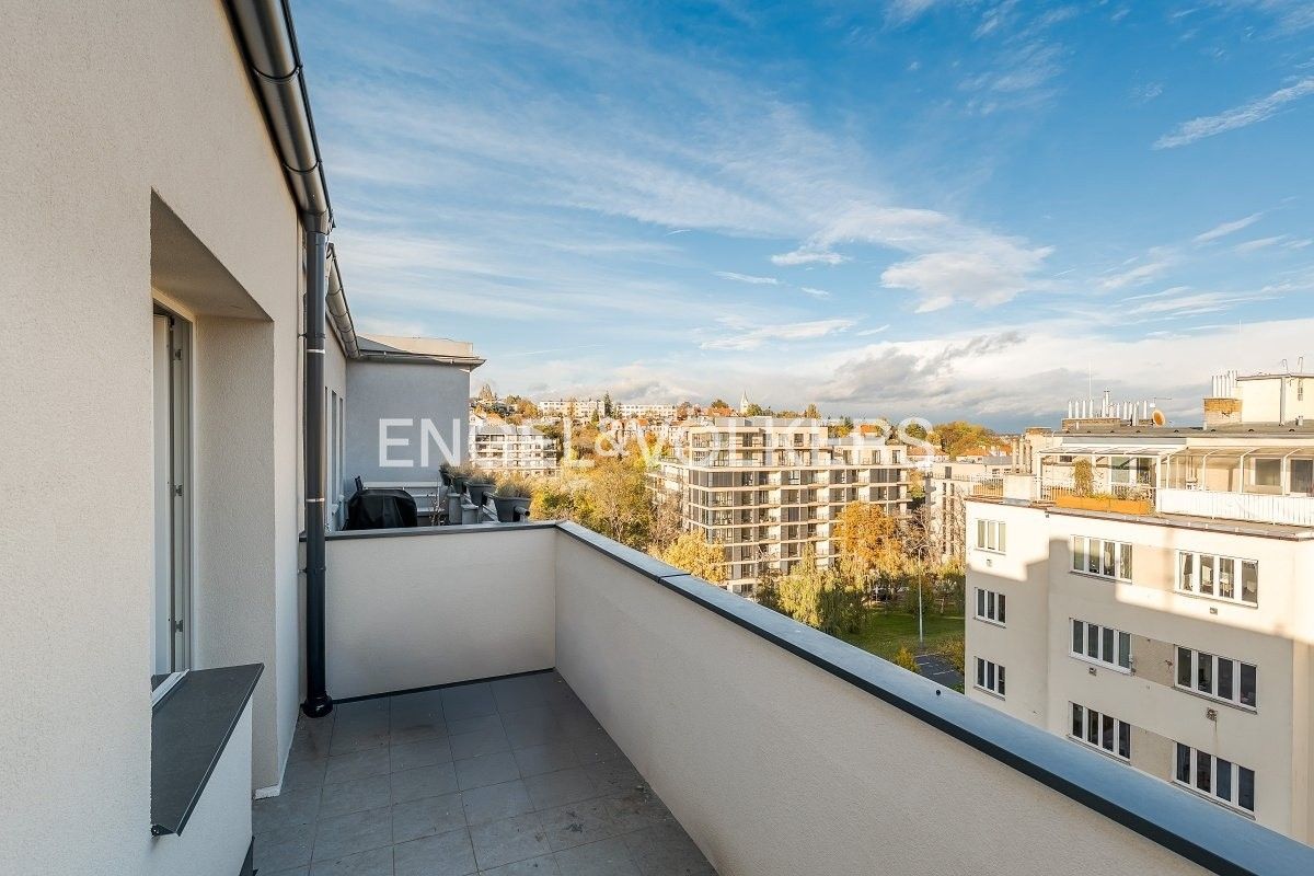 Pronájem byt 3+1 - Nad Kajetánkou, Praha, 94 m²