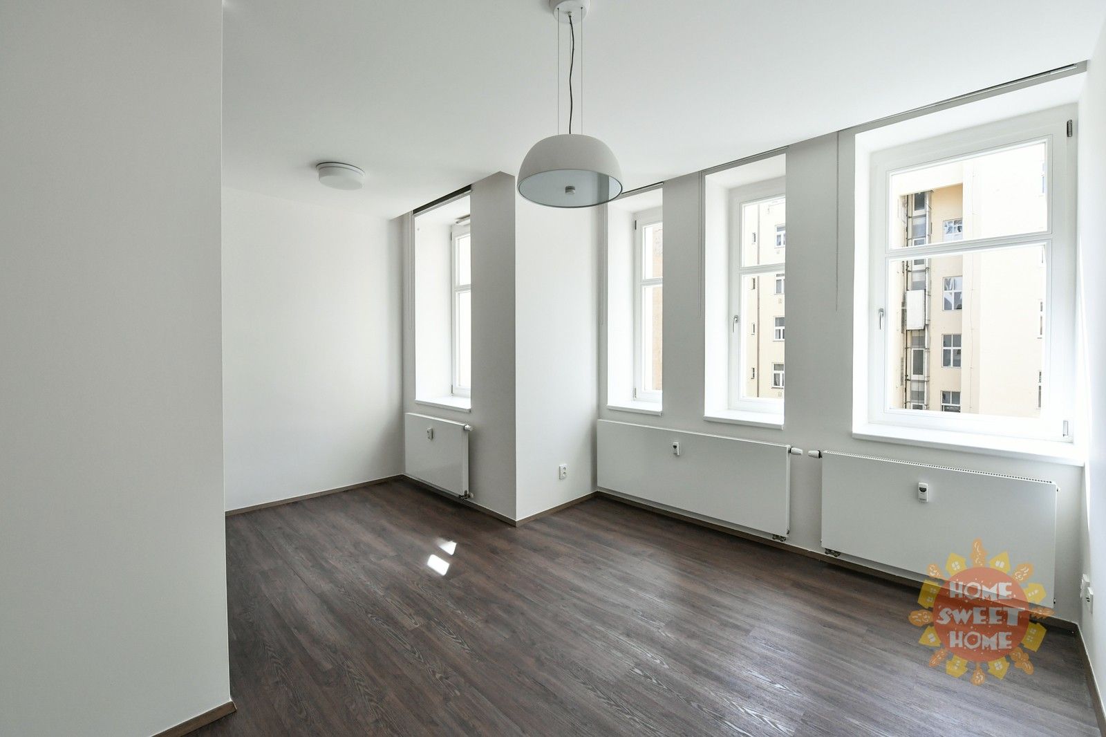 1+kk, Lucemburská, Praha, 30 m²