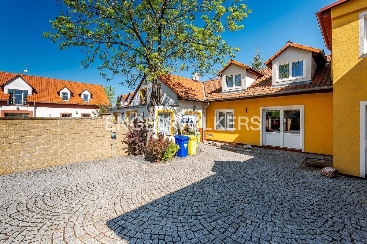 Obchodní prostory, Žalanského, Praha, 63 m²