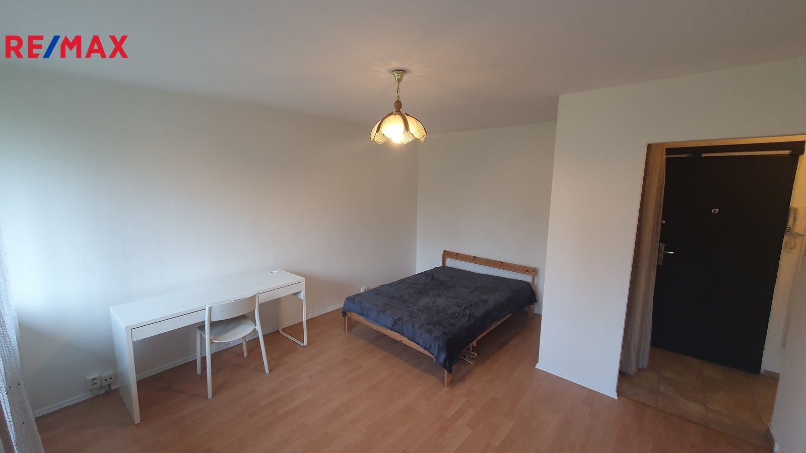 Pronájem byt 1+kk - Nekvasilova, Praha, 29 m²