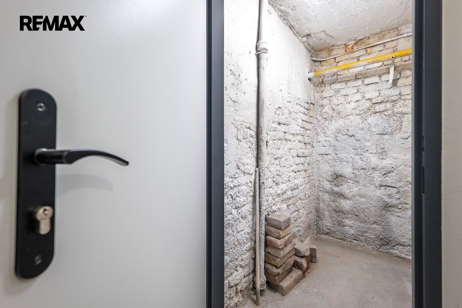 Sklad · 2 m² · Jindřicha Plachty 1139, Praha Smíchov - 3