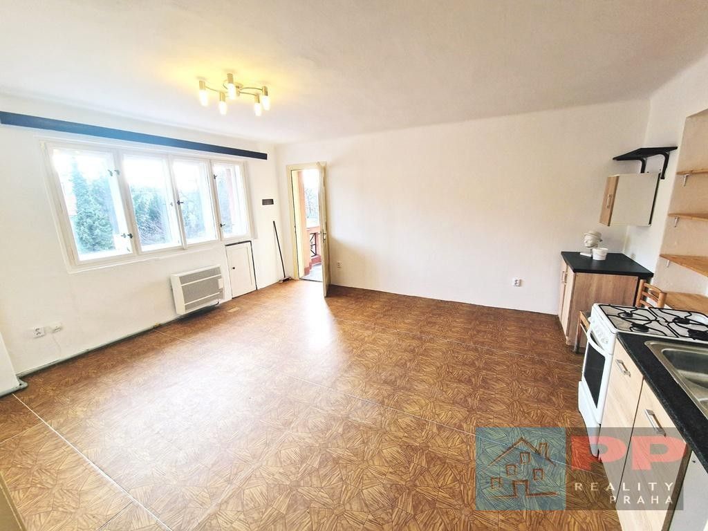 Pronájem byt 2+kk - Valčíkova, Praha, 48 m²