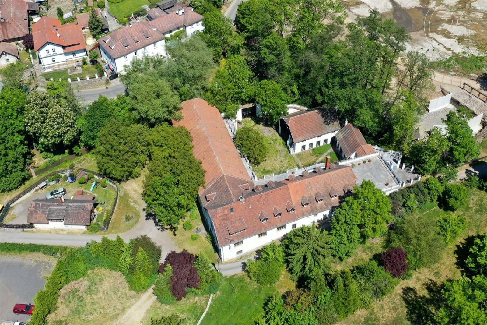 Prodej rodinný dům - Okoř, 1 m²