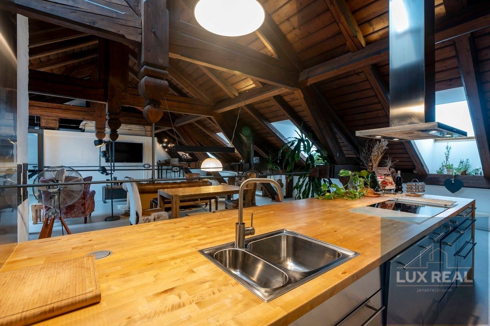 Byty, Komenského, Mikulov, 164 m²