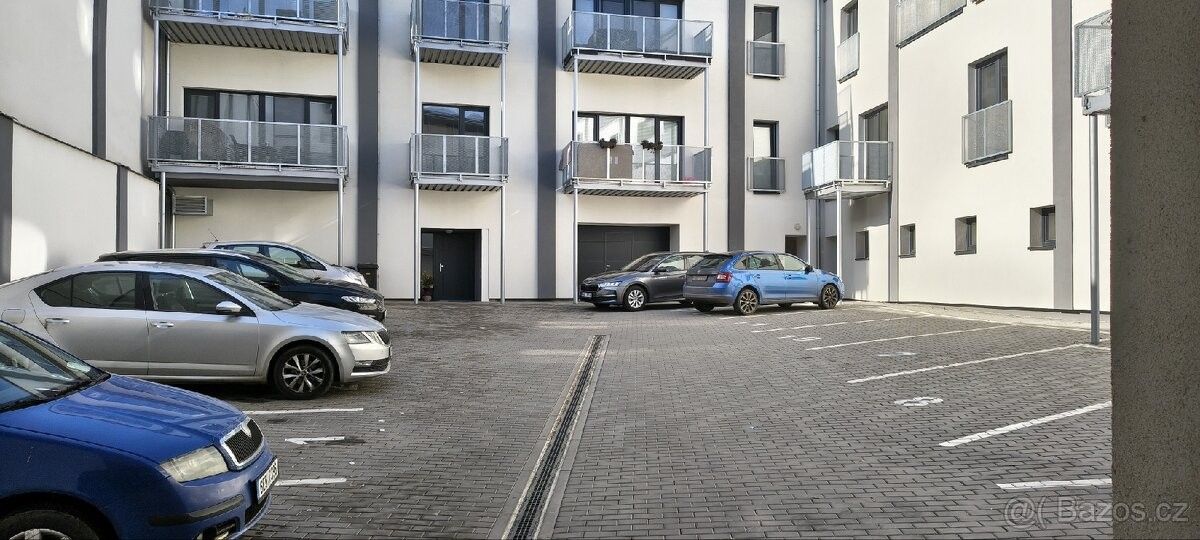 Byty, Lomnice u Tišnova, 679 23