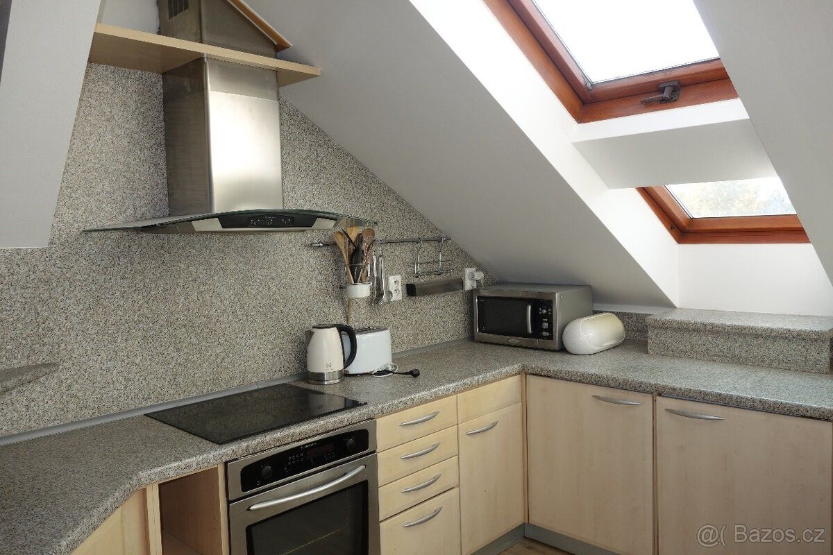 Pronájem byt - Brno, 627 00