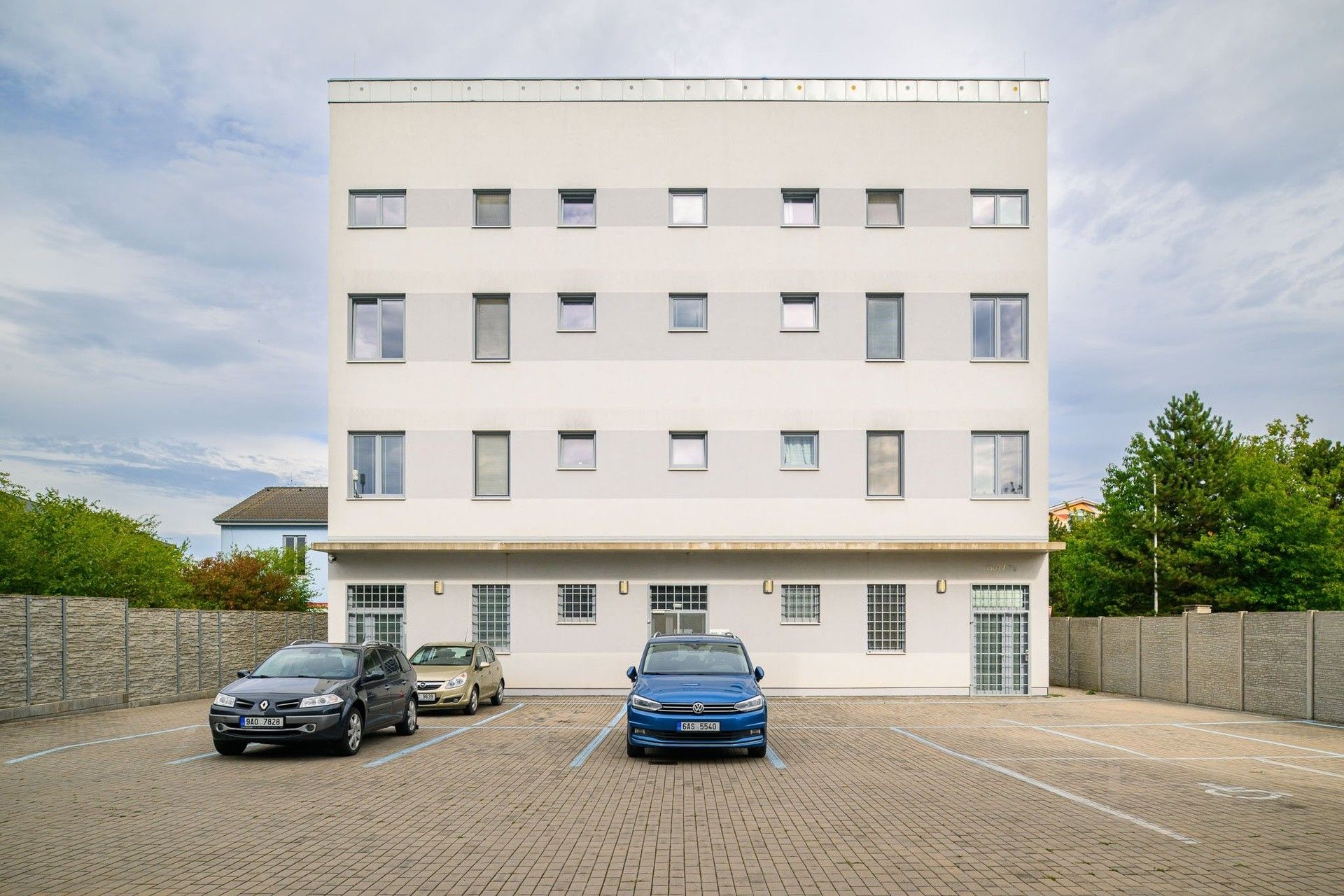 Pronájem kancelář - Bečovská, Praha Uhříněves, 32 m² - 1