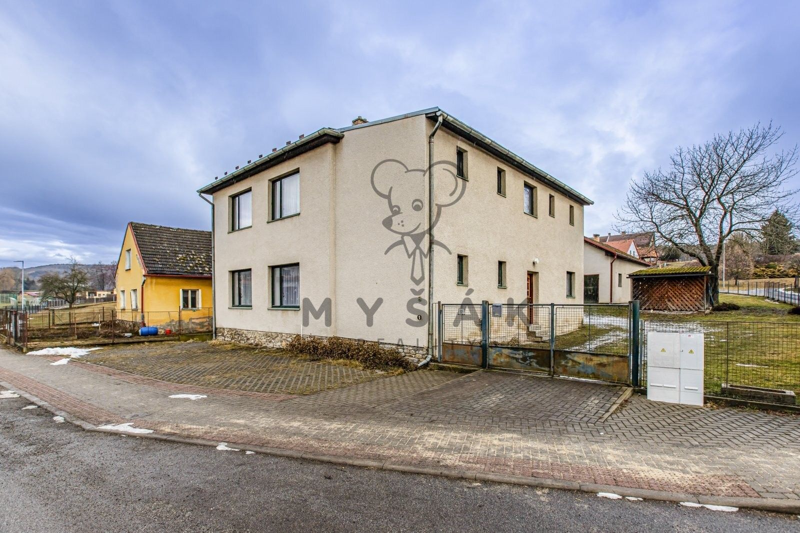 Prodej rodinný dům - Nová Ves, 300 m²