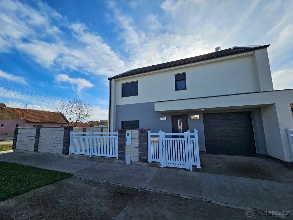 Prodej rodinný dům - 987 66, Zahraničí