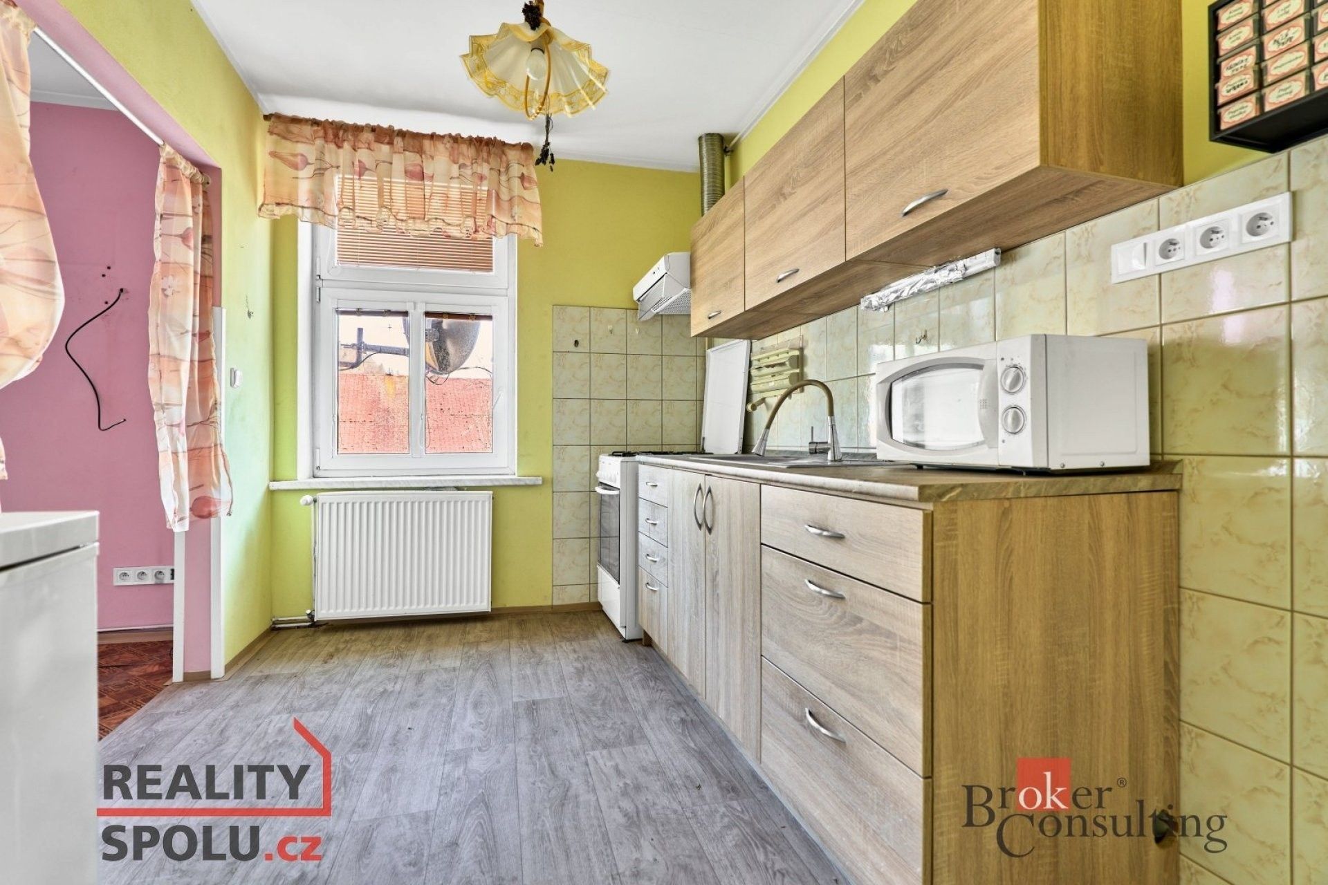 Prodej byt 2+1 - náměstí Karla IV., Nejdek, 70 m²