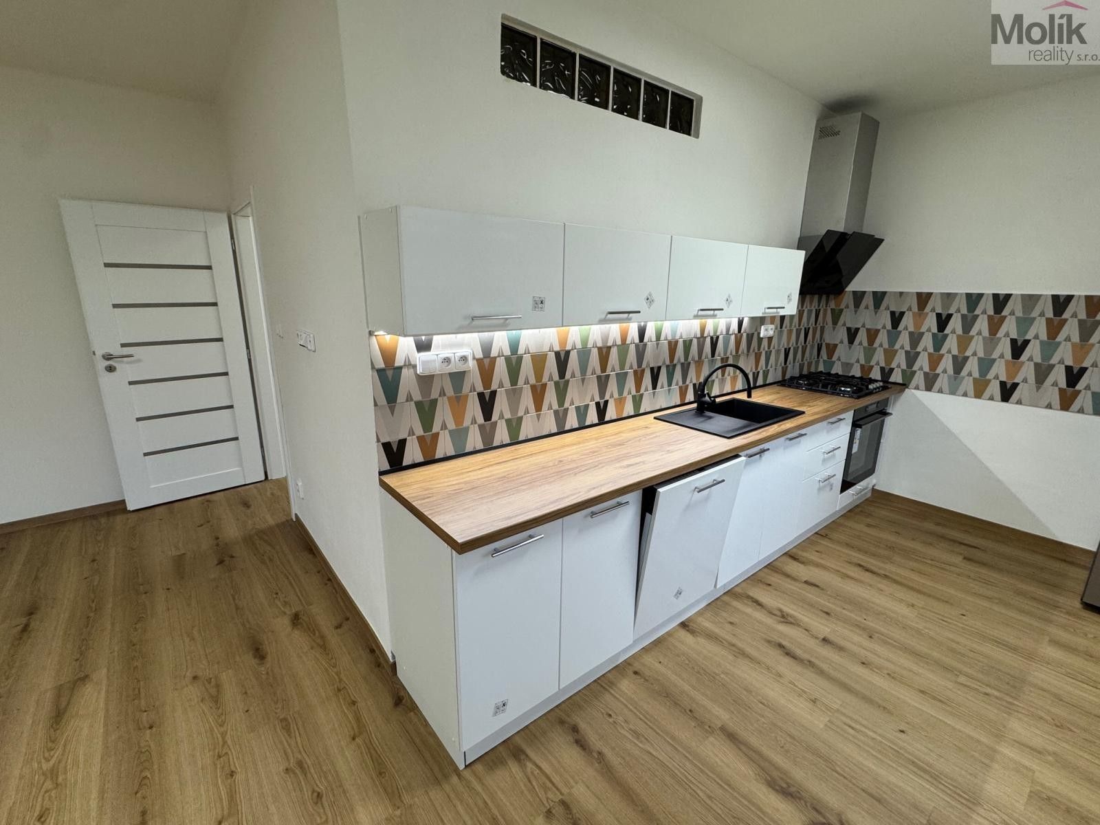 Pronájem byt 2+1 - Čs. mládeže, Most, 53 m²