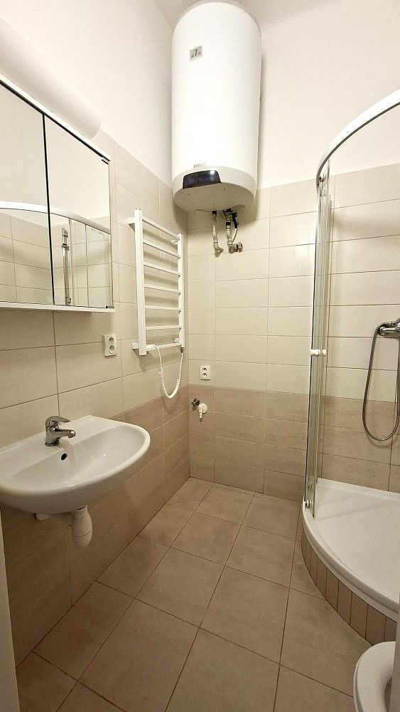 Byt 1+kk · 17 m² · U Paliárky, Praha 5 - Smíchov - 3