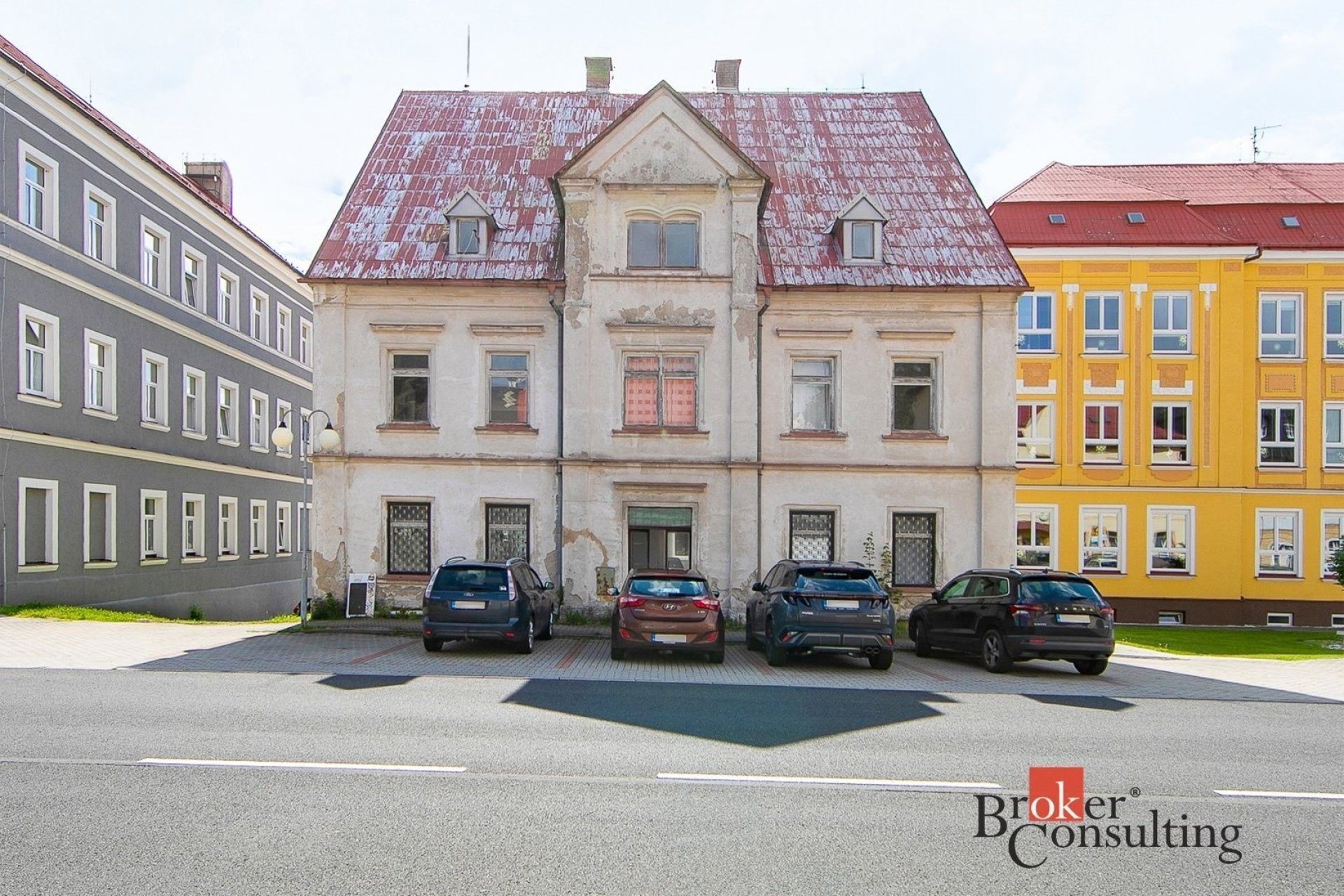 Ubytovací zařízení, nám. J. Švermy, Kovářská, 520 m² - 1