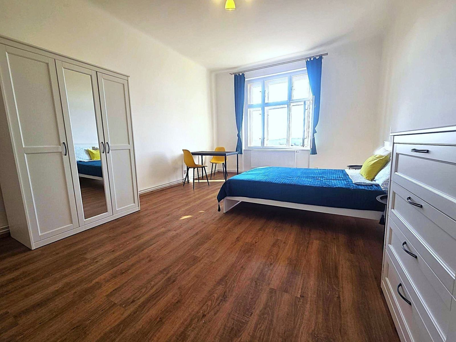 Byty, U Havlíčkových sadů, Praha - Vinohrady, 100 m² - 1