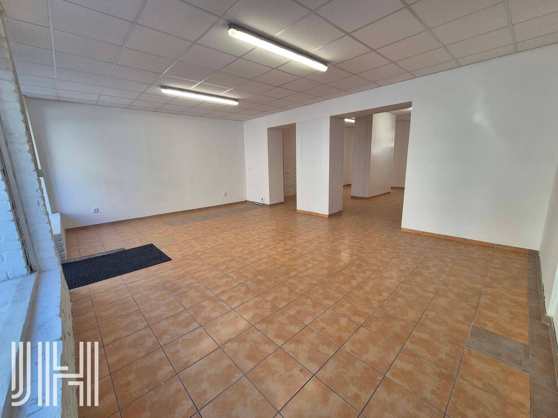 Obchodní prostory · 70 m² · Svatoplukova  , Prostějov - 3