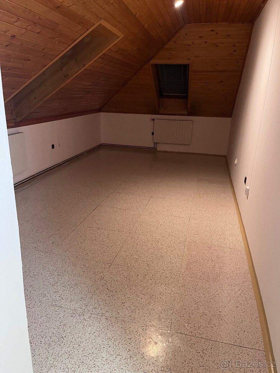 Pronájem byt - Fulnek, 742 45