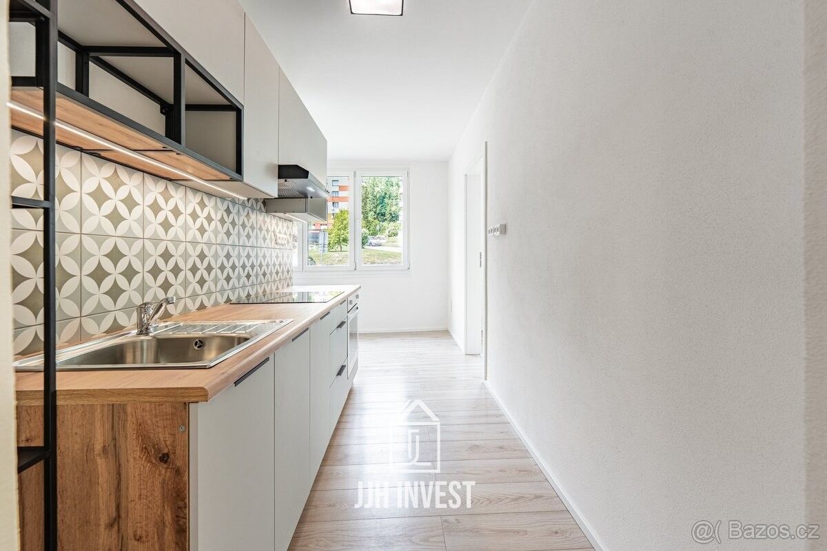 Byty, Loučovice, 382 76