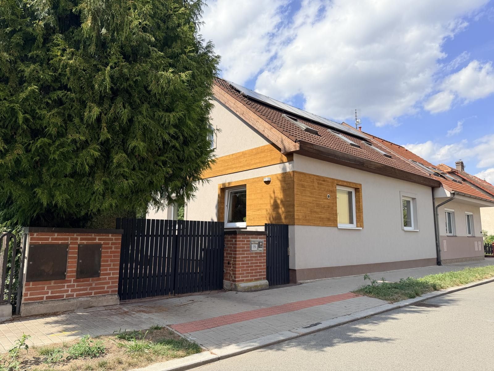 Pronájem rodinný dům - Rumunská, Pardubice, 178 m² - 1