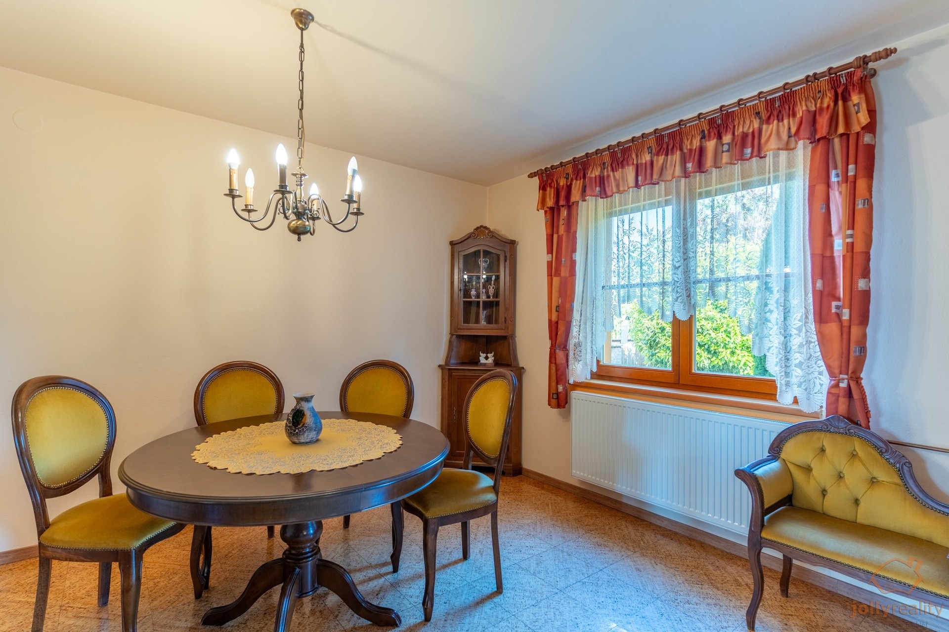Rodinný dům · 290 m² · Komořany - 4