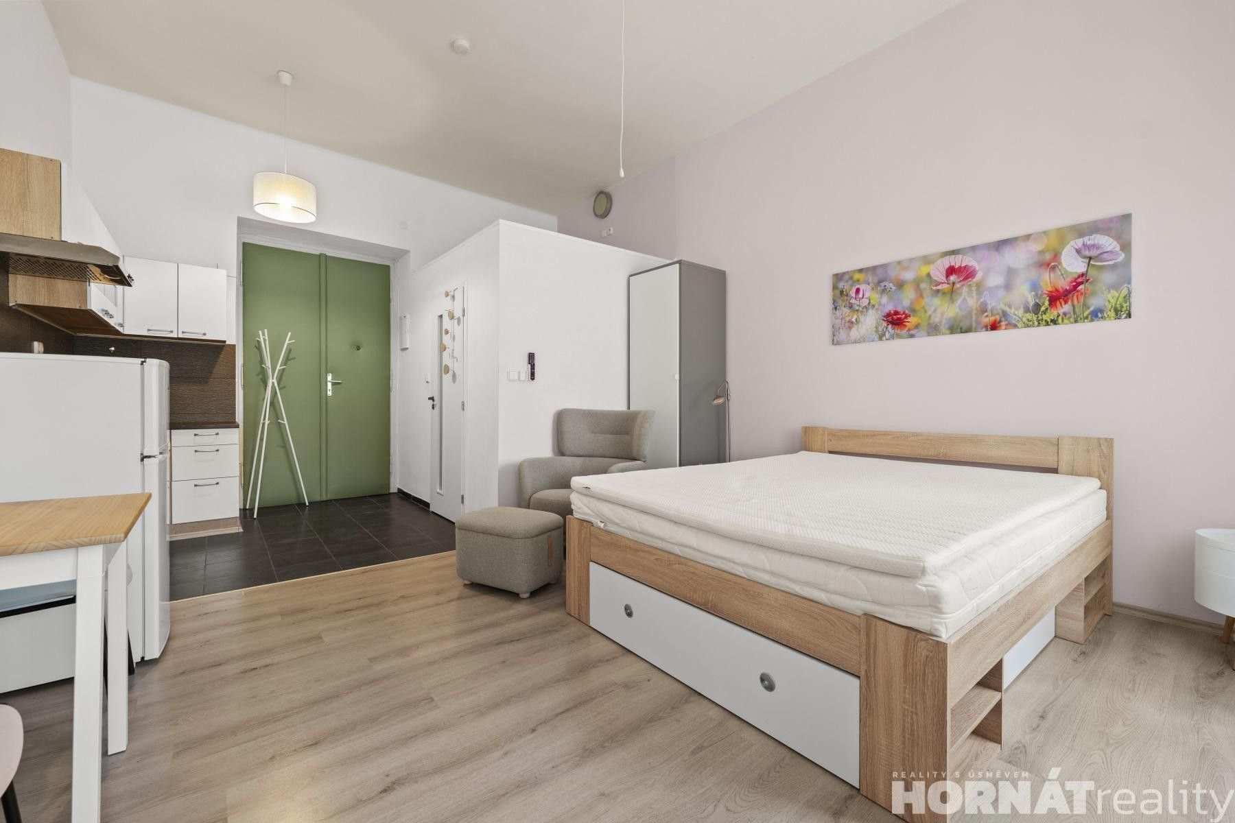 Byt 1+kk · 28 m² · Nádražní, Praha - 2